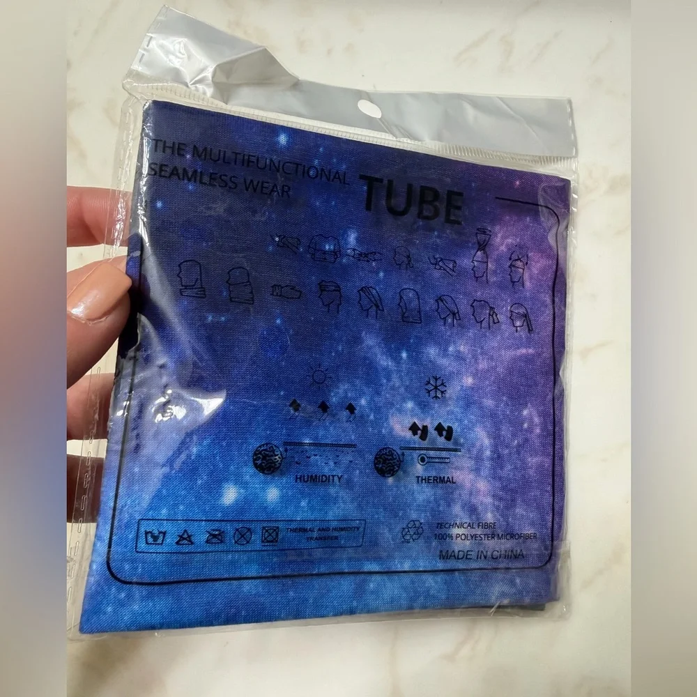 NEVER OPENED Multifunctional Seamless Tube Scarf
